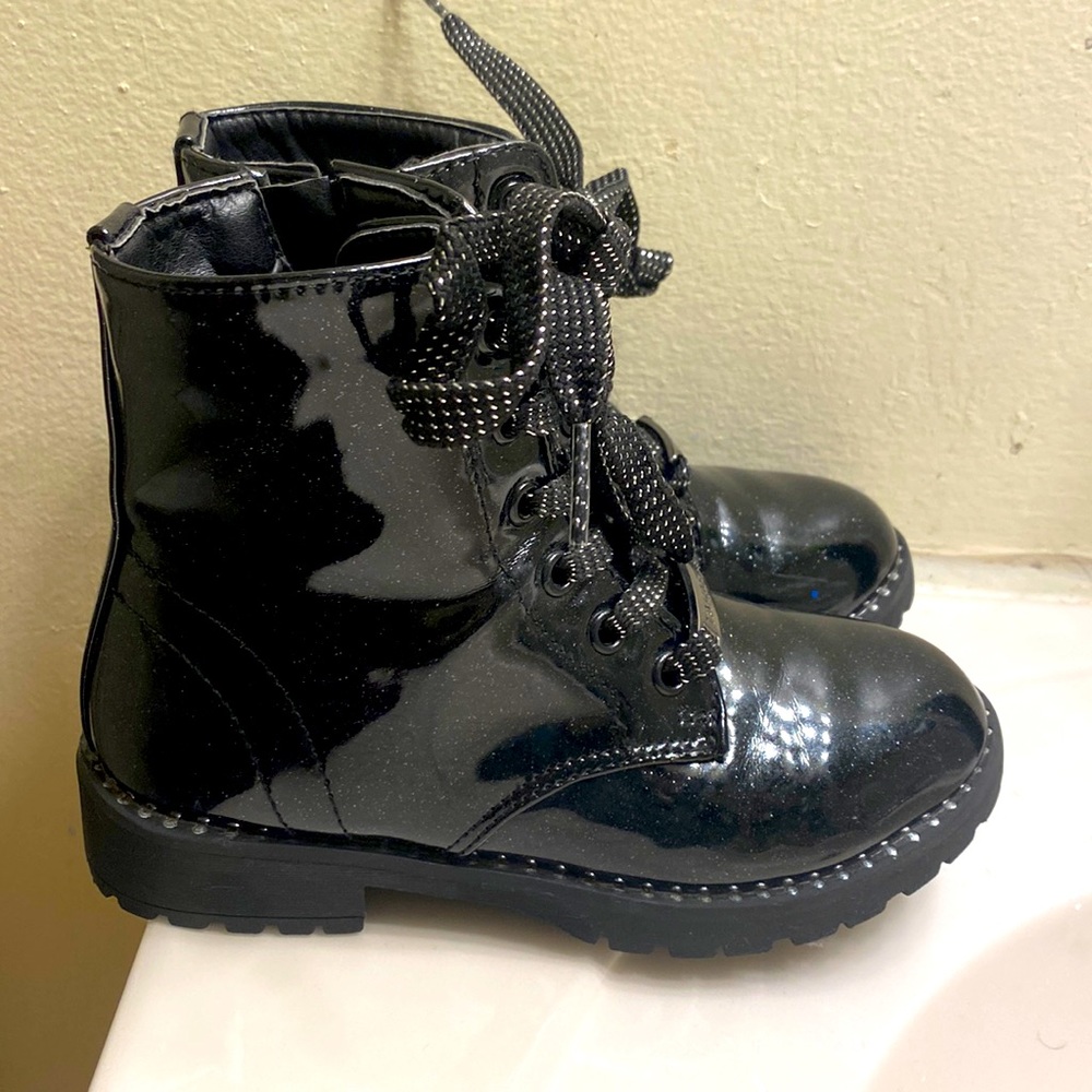 Cute lil boots